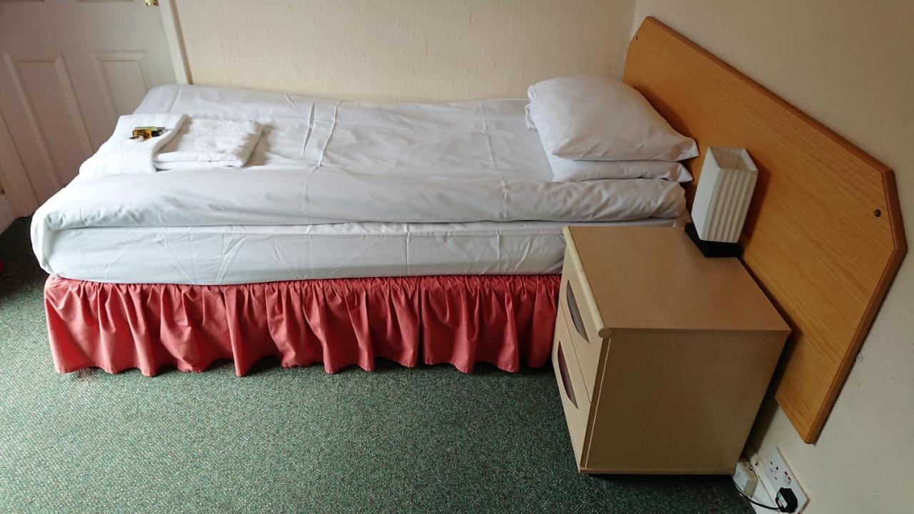 The Wellington Hotel Howden Екстериор снимка