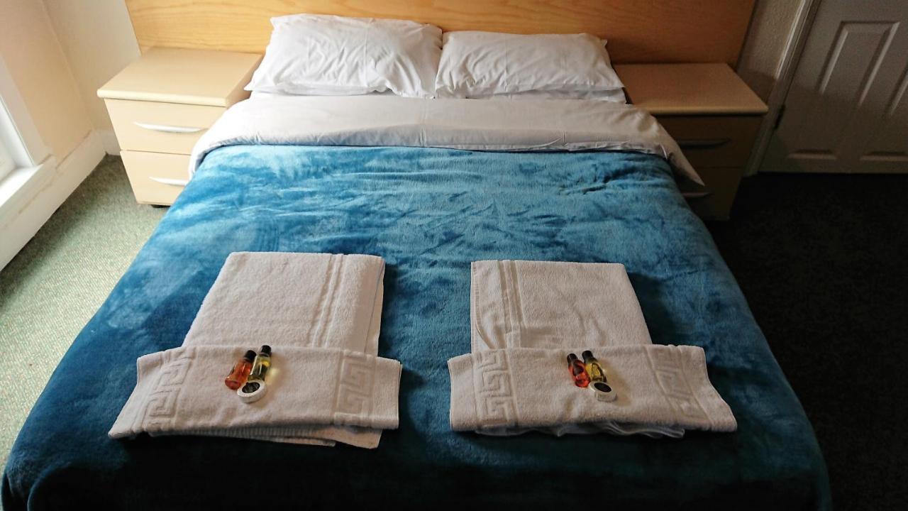 The Wellington Hotel Howden Екстериор снимка