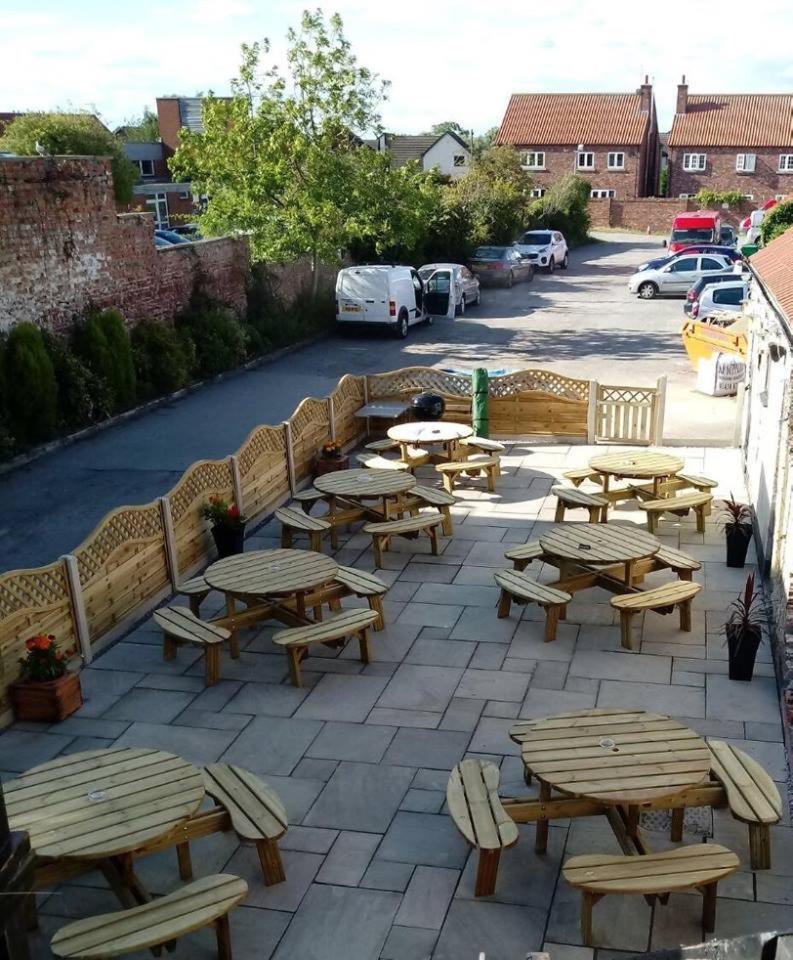 The Wellington Hotel Howden Екстериор снимка