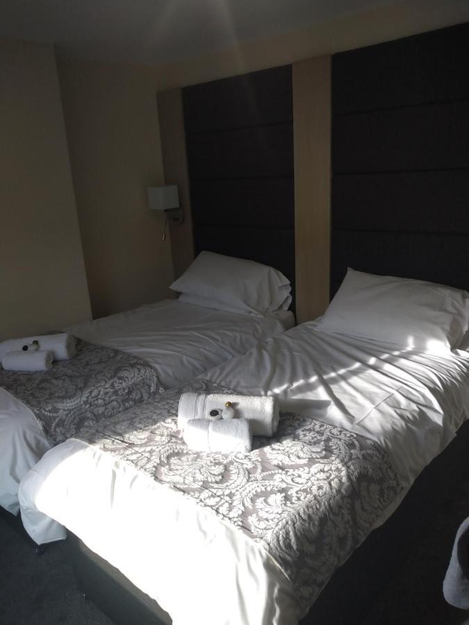 The Wellington Hotel Howden Екстериор снимка