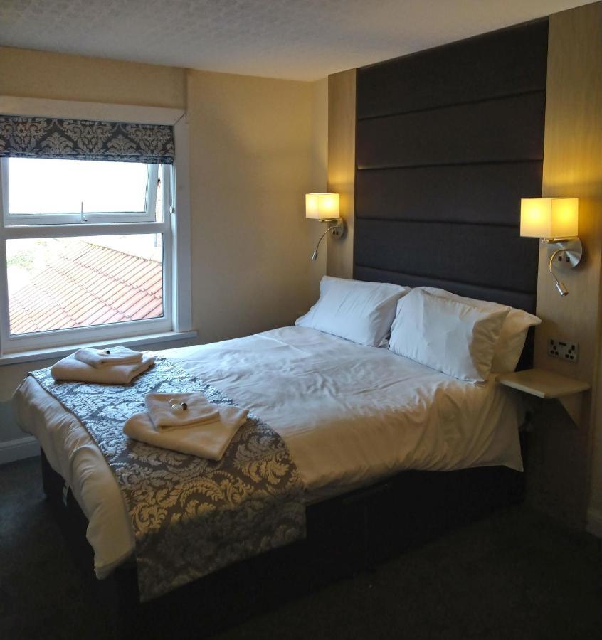 The Wellington Hotel Howden Екстериор снимка