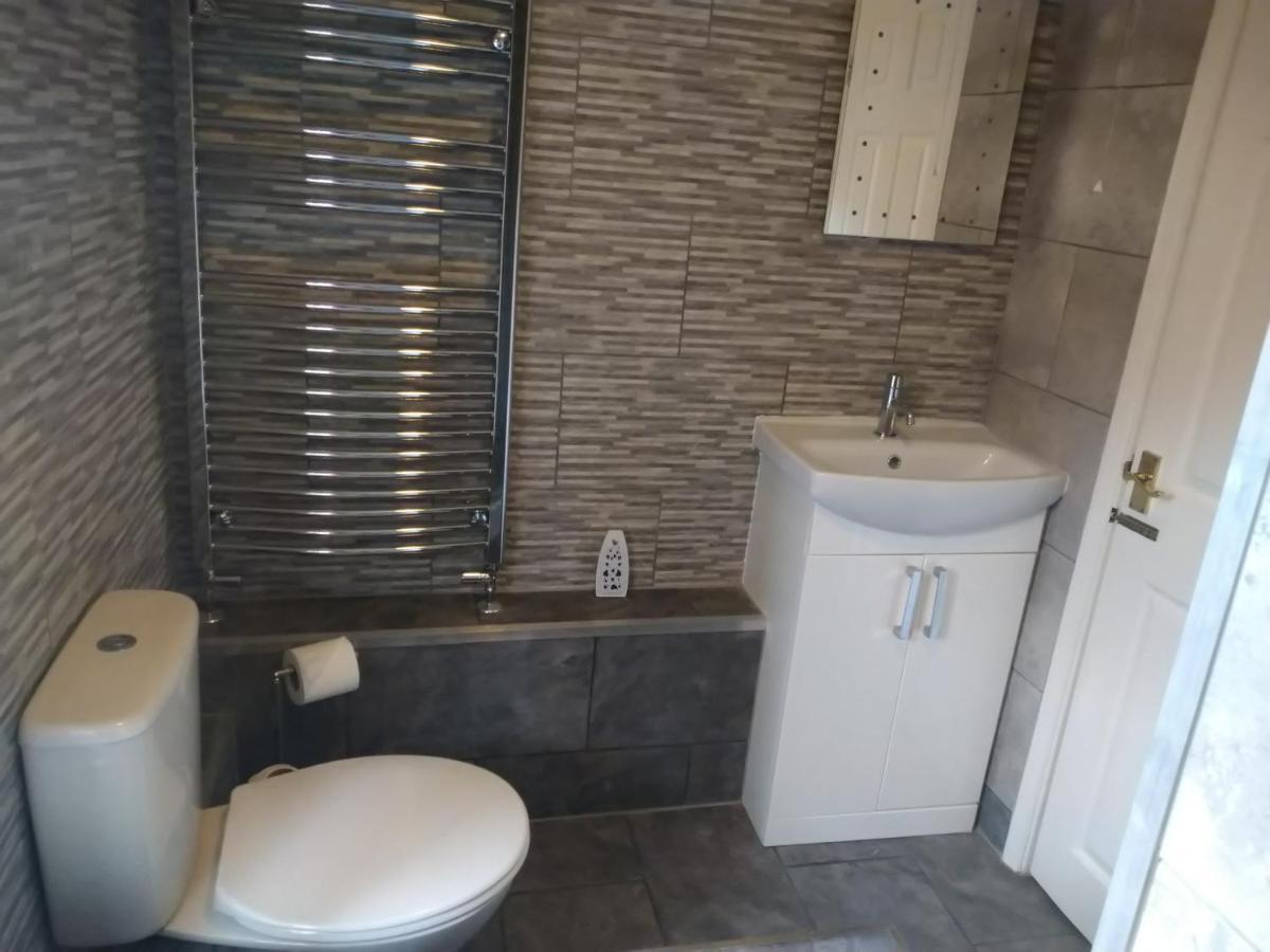 The Wellington Hotel Howden Екстериор снимка