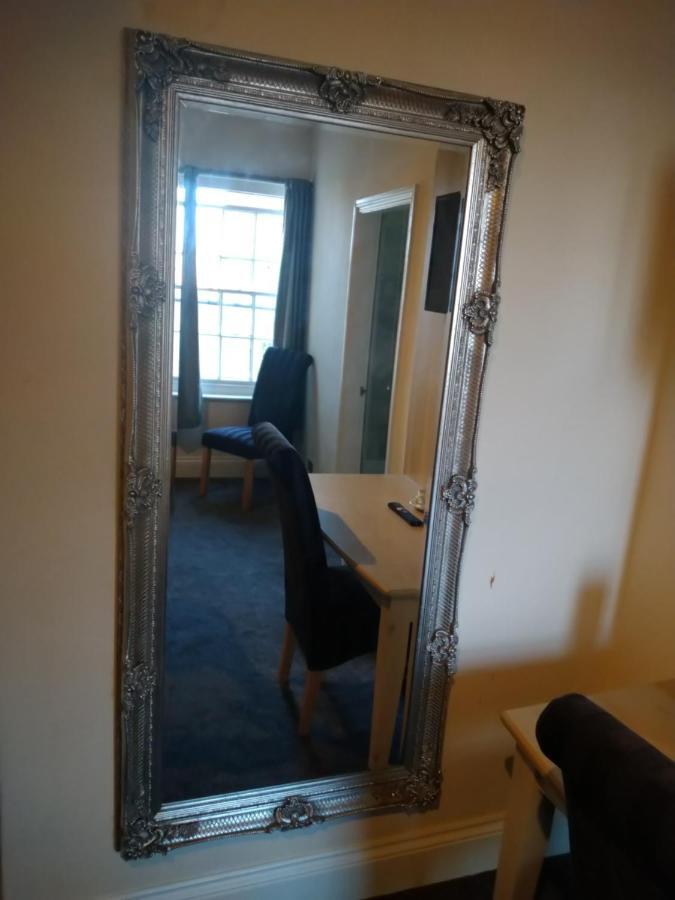 The Wellington Hotel Howden Екстериор снимка